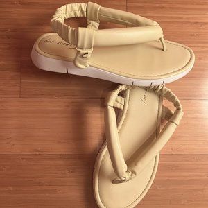 CIRCUS by SAM EDELMAN - Puffy Modern Sandal in Pale Yellow - Size 8